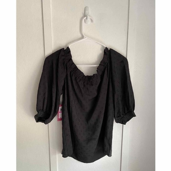 Vince Camuto Puff Sleeve Polka Dot Print Top - Picture 4 of 8